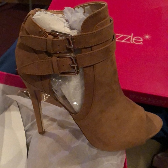 Shoe Dazzle Shoes - Tan Bootie Heels